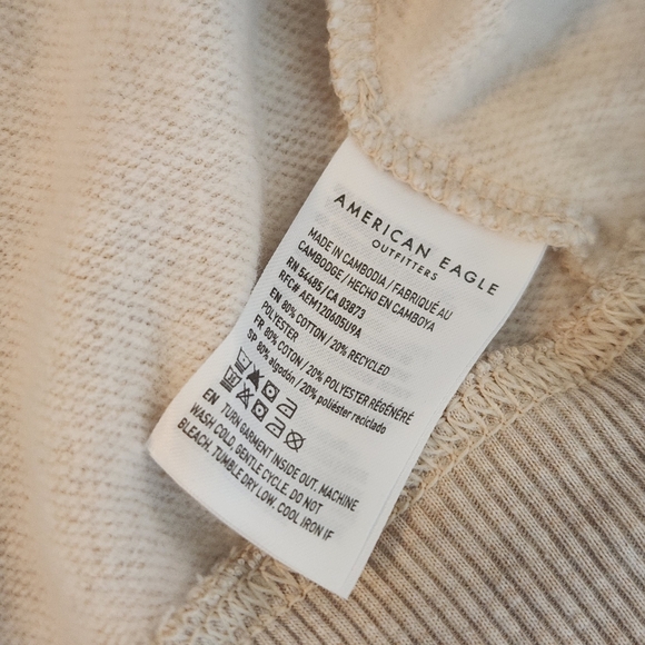 NWT American Eagle AE Grinch Dog Max Sweatshirt Christmas Winter Holiday Sz M - Picture 11 of 12